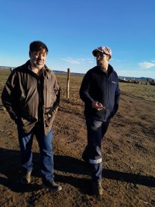 Continúa la entrega de forrajes a pequeños productores en chacras de Río Gallegos