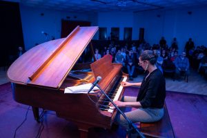 A sala llena y con emotivo homenaje a Hugo Giménez Agüero finalizó el ciclo “Pianistas del Sur”