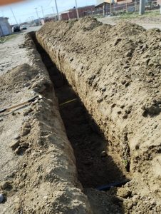 Servicios Públicos avanza en la obra de red de agua del barrio Hípico de Caleta Olivia