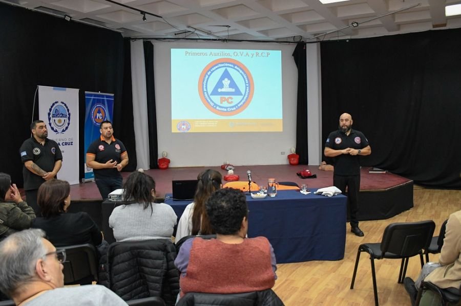 Realizaron capacitación en "Primeros Auxilios y RCP" para agentes de la Administración Pública Provincial