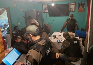 Seguridad: Detuvieron a “la condesa blanca” con cocaína y sumas millonarias en distintas divisas