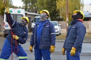 Plan Invernal: Servicios Públicos realiza el mantenimiento de líneas de media y baja tensión