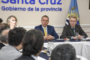 Mesa empresarial en Casa de Gobierno: Santa Cruz y Suecia abren diálogo para inversores