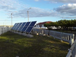 Avanzan las tareas en la instalación de Energías Renovables para las Escuelas Rurales zona Sur