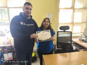 Entrega de certificados de reconocimiento a operarios de YCRT y SPSE