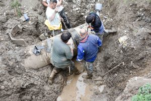 Personal de Servicios Públicos repara el acueducto de Palermo Aike y solicita uso responsable del agua