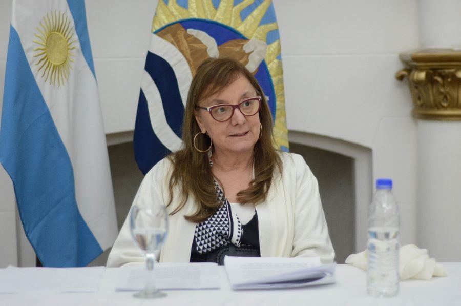 Alicia: “No hay destino para los pueblos si estos no priorizan a su gente"