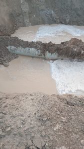 Servicios Públicos realiza tareas de reparación en el caño principal de agua en El Calafate