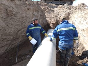 Trabajadores de SPSE finalizaron con éxito las reparaciones del acueducto en El Calafate