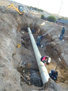 Trabajadores de SPSE finalizaron con éxito las reparaciones del acueducto en El Calafate