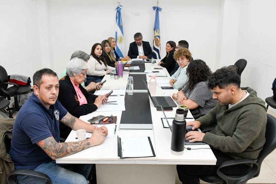 Paritaria docente: Gobierno propone un incremento del 38,30% con cláusula gatillo para 2025