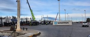 Puerto Deseado registra un intenso movimiento con la descarga de calamar