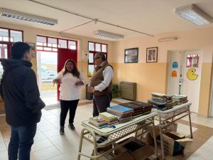 Entregaron libros a escuelas rurales de Santa Cruz