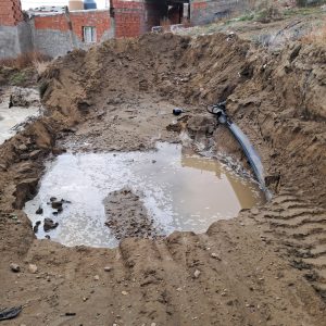Servicios Públicos reparó rotura de cañería en los barrios 3 de Febrero y Miramar