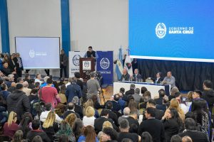 "Servicios Públicos ejecutará obras que estaban postergadas en agua, cloacas y redes eléctricas en toda Santa Cruz"