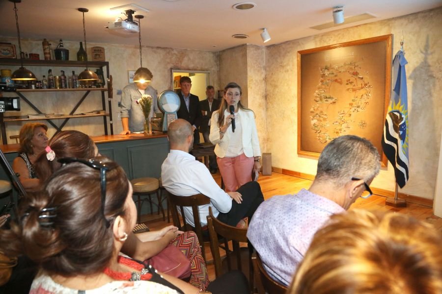 Presentaron la Vlll° Fiesta Nacional del Lago en Casa de Santa Cruz