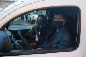 Alicia participó de la presentación del primer auto eléctrico en Santa Cruz