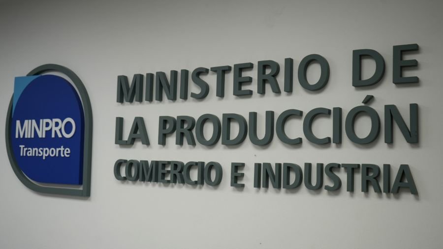 El Gobierno Provincial cumple con lo acordado y sostiene el transporte interurbano en la Cuenca Carbonífera