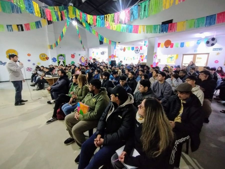 Gran convocatoria para el inicio de la capacitación de Maquinaria Pesada en Puerto Deseado