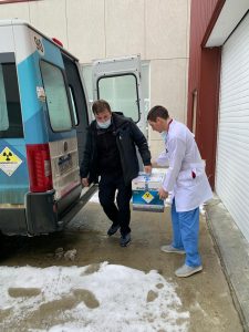 Concretaron operativo aéreo para el traslado de reactivos y medicamentos a la provincia