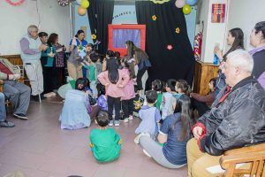 Jornada intergeneracional en la Residencia para Adultos Mayores “Dr. Braulio Zumalacarregui”