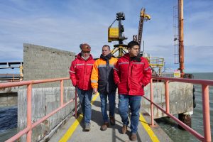 Después de muchos años vuelve a salir carbón desde Punta Loyola: El gobernador Vidal acompañó el inicio de la operación junto a YCRT
