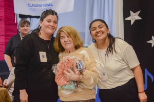 Cena show por el Mes de las Personas Mayores: fue una noche de encuentro, alegría y comunidad