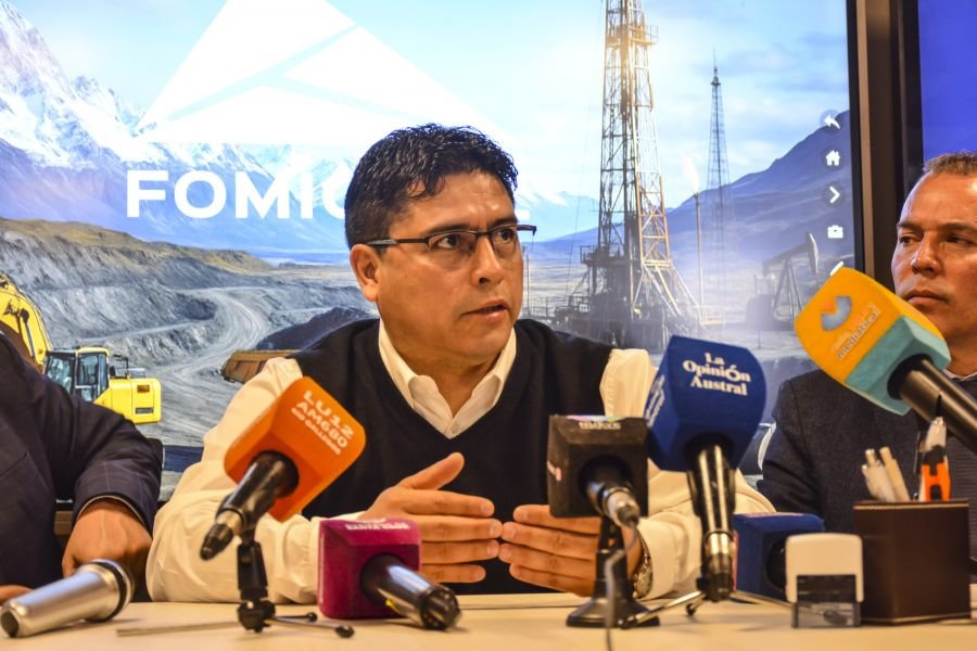 Claudio Vidal: “La actividad petrolera es clave en la provincia de Santa Cruz”