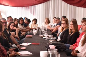 Autoridades Provinciales mantuvieron una mesa de trabajo con el sector comercial en Caleta Olivia