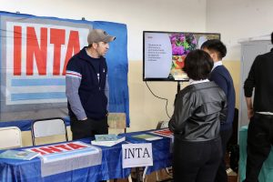 Se realizó la Expo Carreras 2025 en Los Antiguos
