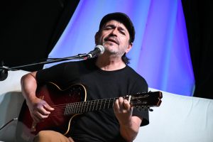 Guajardo y Arroyo hicieron vibrar Voces en Escena en la Feria del Libro
