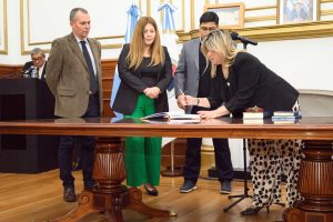 El gobernador Vidal tomó juramento a la nueva ministra Secretaría General de la Gobernación y nombró a nuevas autoridades provinciales