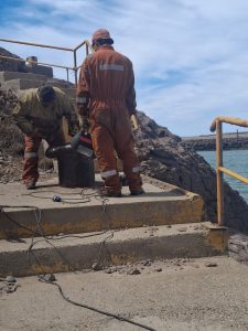 Comenzaron los trabajos preliminares en las bitas de amarre de la Terminal portuaria en Puerto Deseado