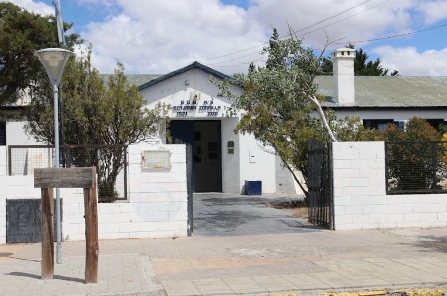 Educación avanza en la mejora edilicia de la Escuela Primaria N°3 de Las Heras