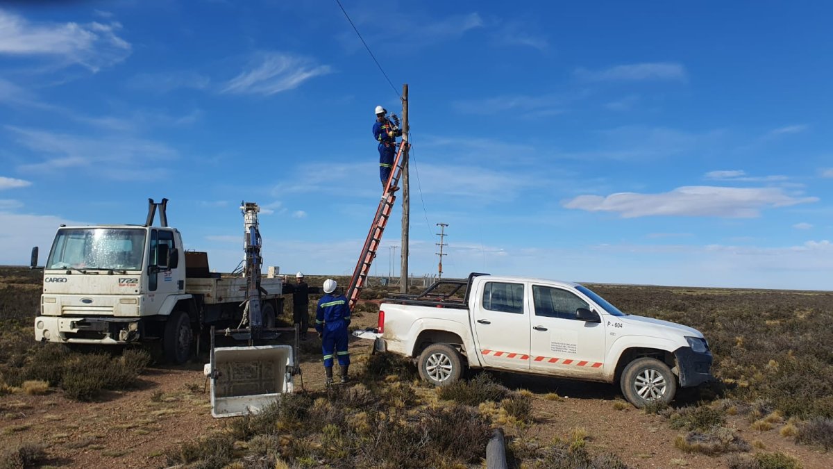 SPSE finalizó trabajos del tendido eléctrico en el puesto fijo de Vialidad Provincial Bajo Jhon
