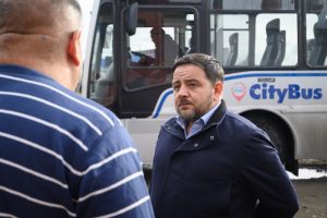 El gobierno de Claudio Vidal se hace cargo de una deuda de 2023 para garantizar el boleto estudiantil gratuito en Río Gallegos