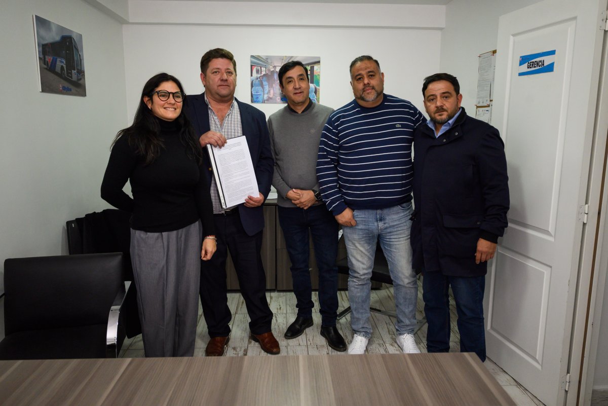 El gobierno de Claudio Vidal se hace cargo de una deuda de 2023 para garantizar el boleto estudiantil gratuito en Río Gallegos