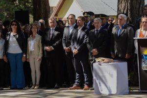 El Gobierno Provincial participó del acto por el 143° Aniversario del Lago Argentino