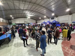Viva Barrio en Caleta Olivia: emprendedores, servicios y la presencia conjunta de Provincia y Municipio
