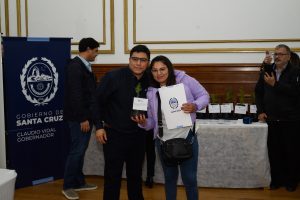Claudio Vidal entregó terrenos con servicios en Río Gallegos: “Los vecinos necesitan respuestas y nosotros estamos para darlas”