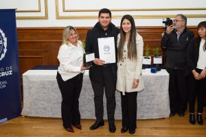 Claudio Vidal entregó terrenos con servicios en Río Gallegos: “Los vecinos necesitan respuestas y nosotros estamos para darlas”