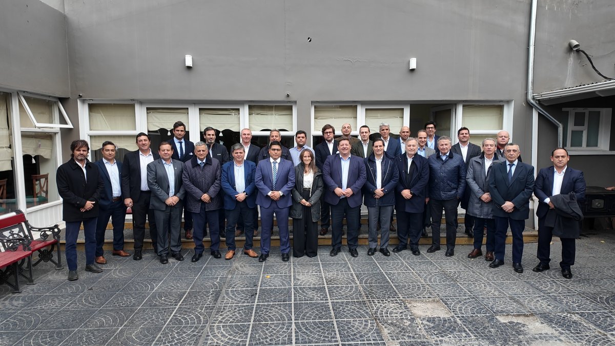 Santa Cruz apuesta al sector hidrocarburífero: claves del nuevo esquema que busca más inversión, producción y empleo