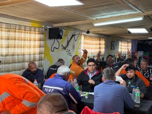 Vidal impulsa la vuelta del tren en Santa Cruz: recorrió las obras en Jaramillo y almorzó con trabajadores de YCRT