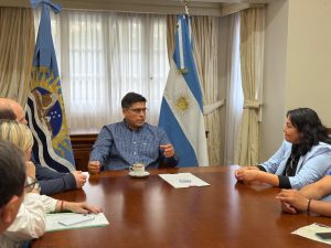 Vidal entregó aportes a instituciones de Perito Moreno para fortalecer el trabajo comunitario