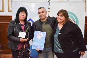 El Gobierno entregó títulos de propiedad a 23 familias de Río Gallegos