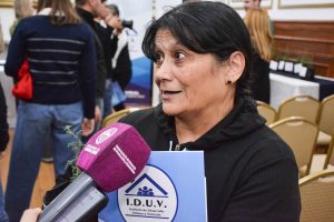 “Más de 23 años esperando y por fin llegó”: emoción de familias que recibieron su título de propiedad