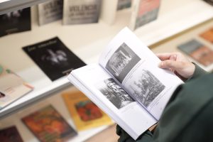 Santa Cruz comenzó su participación en la Feria Internacional del Libro de Buenos Aires
