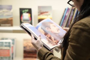 Santa Cruz comenzó su participación en la Feria Internacional del Libro de Buenos Aires