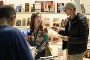 Literatura, música y poesía patagónica marcaron la jornada de Santa Cruz en la Feria del Libro