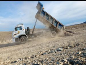 Vialidad concretó tareas sobre la Ruta 288 y continúa con el acopio de sal para el invierno
